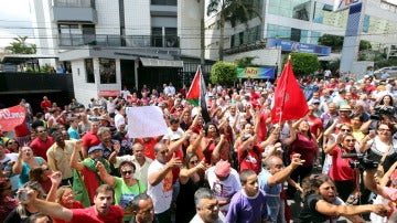 Manifestación en contra de la presecución contra Lula