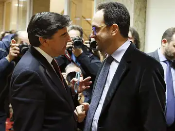 José Antonio Bermúdez de Castro junto a Antonio Hernando José Antonio Bermúdez de Castro junto a Antonio Hernando