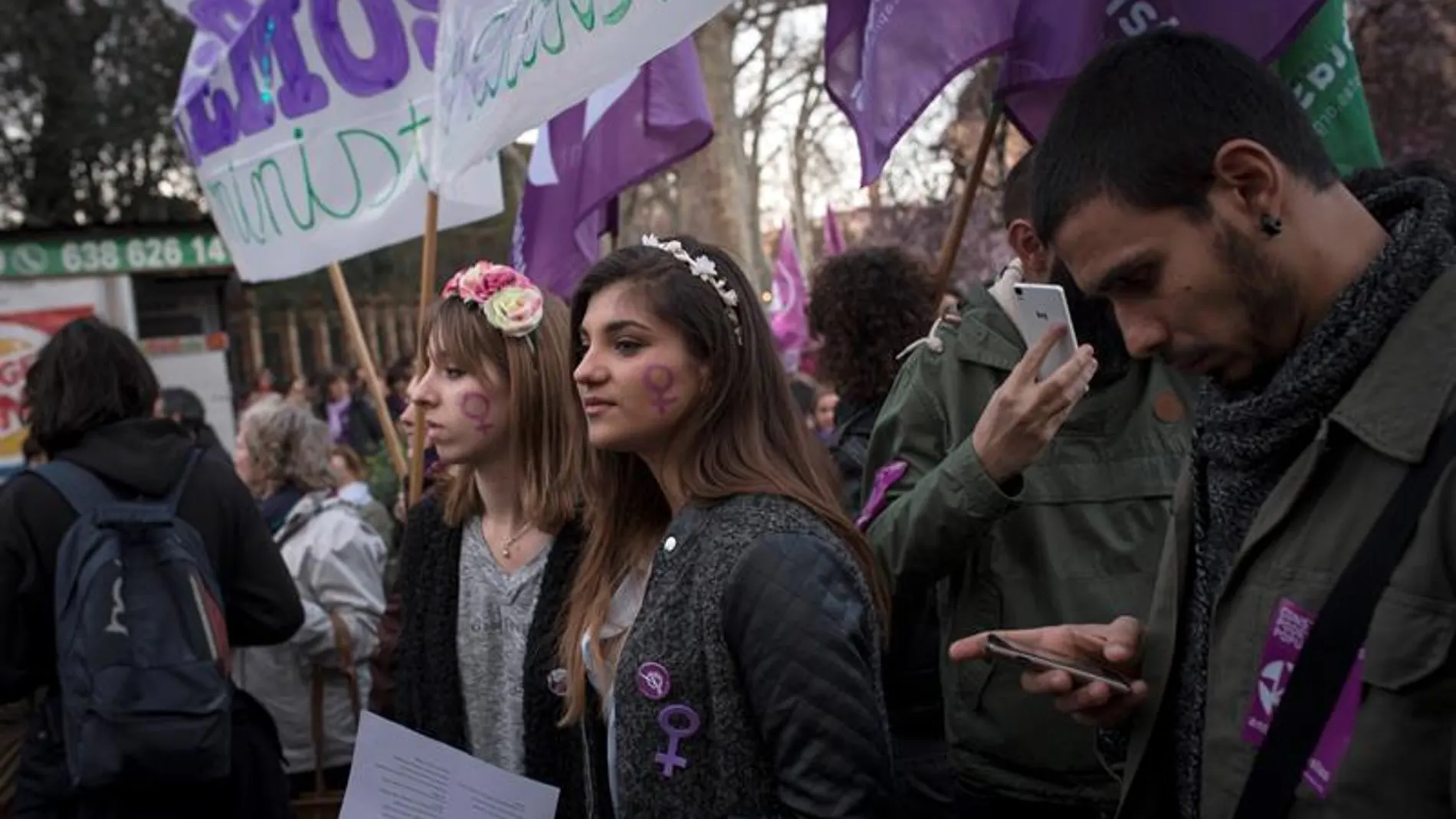 Las mujeres protestan en Madrid por la desigualdad y contra la violencia machista Las mujeres protestan en Madrid por la desigualdad y contra la violencia machista