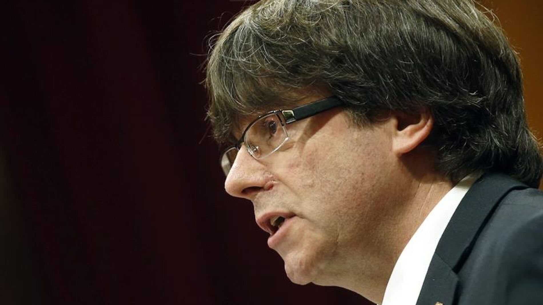 Carles Puigdemont, durante su intervenci&oacute;n en el Parlament