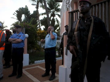 Al menos 16 muertos en un ataque contra un hotel en una zona turística de Costa de Marfil