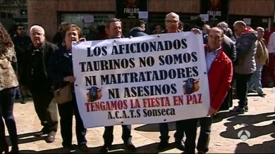 Miles de taurinos se concentran en Valencia para reivindicar el toreo