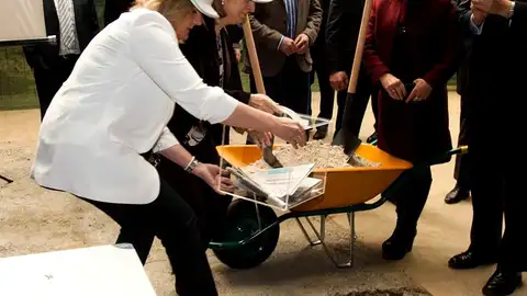 Fátima Báñez y Ana Pastor en un acto en Vigo Fátima Báñez y Ana Pastor en un acto en Vigo