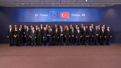 Los ministros de Exteriores de la UE se reúnen en Bruselas para abordar la crisis de los refugiados