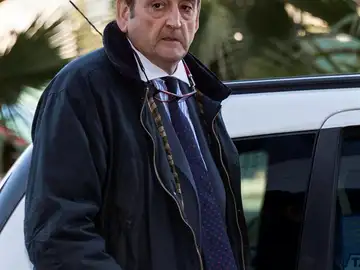 El notario Carlos Masiá El notario Carlos Masiá