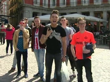 Los aficionados del PSV, en Madrid