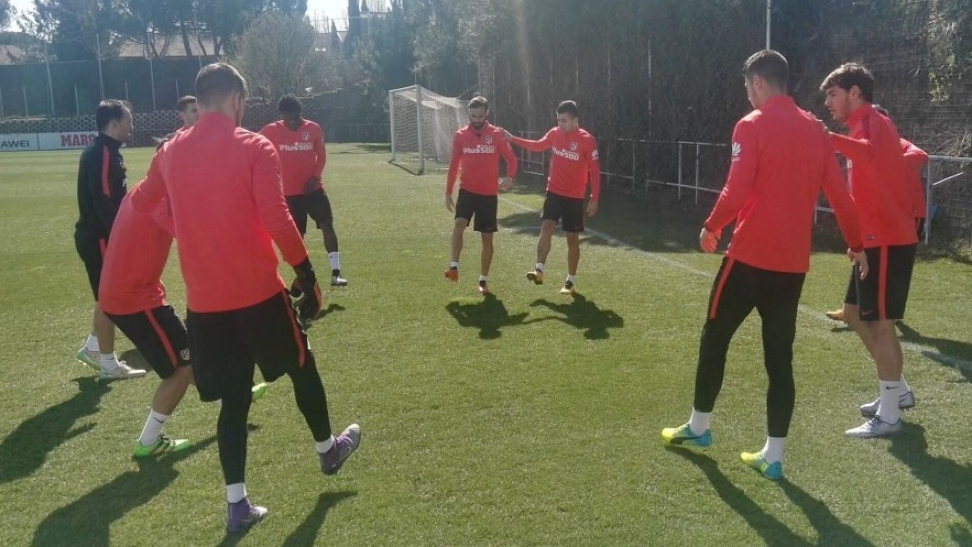 Entrenamiento del Atl&eacute;tico tras el pase a cuartos ante el PSV