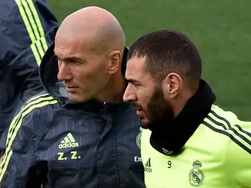 Zidane y Benzema Zidane y Benzema