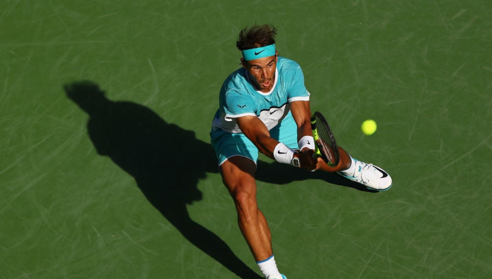 Nadal resta una pelota ante Verdasco