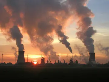 La OMS alerta de que la contaminación causa 12,6 millones de muertes al año La OMS alerta de que la contaminación causa 12,6 millones de muertes al año