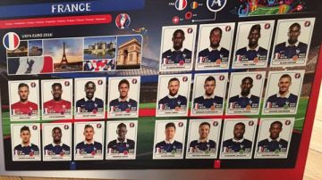 Página de Francia en el álbum de cromos oficial de la Eurocopa