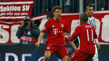 Müller celebra su gol ante la Juventus