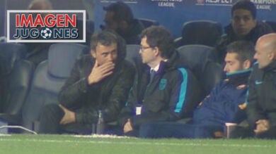 Luis Enrique estuvo pendiente del partido en el Allianz
