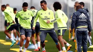 Cristiano Ronaldo se ejercita en Valdebebas junto a sus compañeros