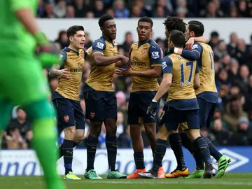 Los jugadores del Arsenal celebran un gol en Goodison Park Los jugadores del Arsenal celebran un gol en Goodison Park