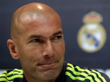 Zinedine Zidane en rueda de prensa Zinedine Zidane en rueda de prensa