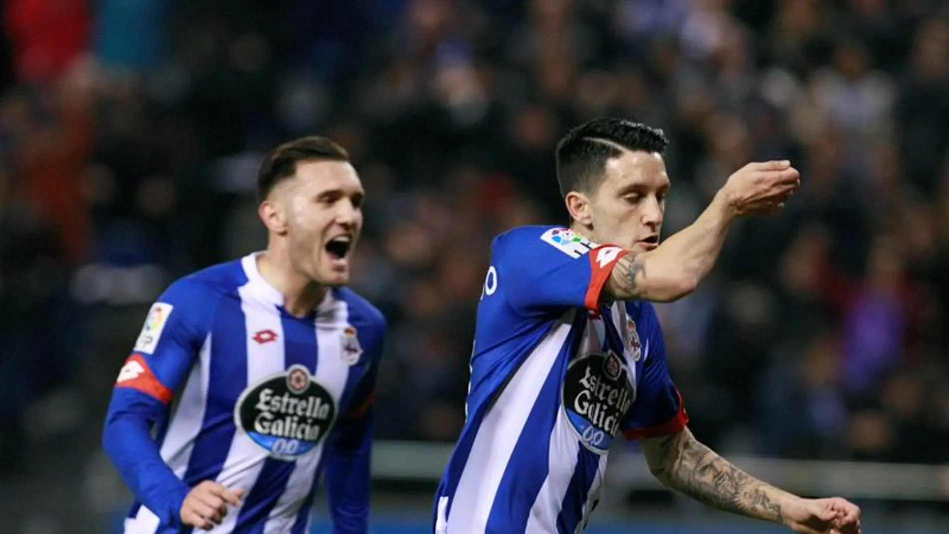 Luis Alberto celebra el gol del Deportivo Luis Alberto celebra el gol del Deportivo
