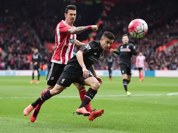 Coutinho disputa el balón ante el Southampton Coutinho disputa el balón ante el Southampton