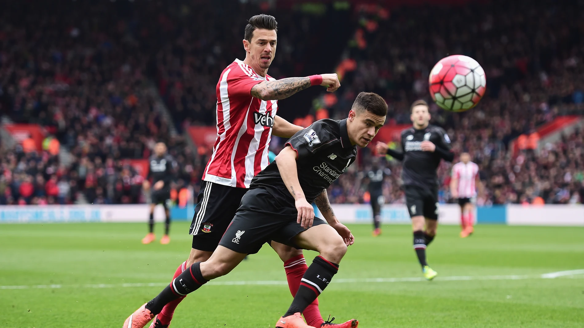 Coutinho disputa el balón ante el Southampton Coutinho disputa el balón ante el Southampton