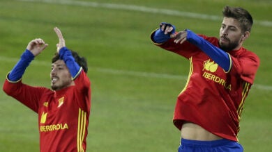Gerard Piqué recibe pitos en el entrenamiento de la Selección en Las Rozas