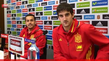 Pedro y San José en la rueda de prensa con la Selección