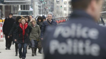 Un agente de policía en Bruselas