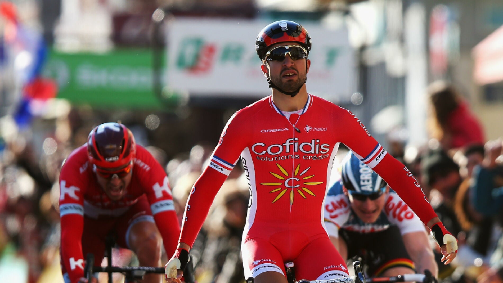 Nacer Bouhanni durante una etapa
