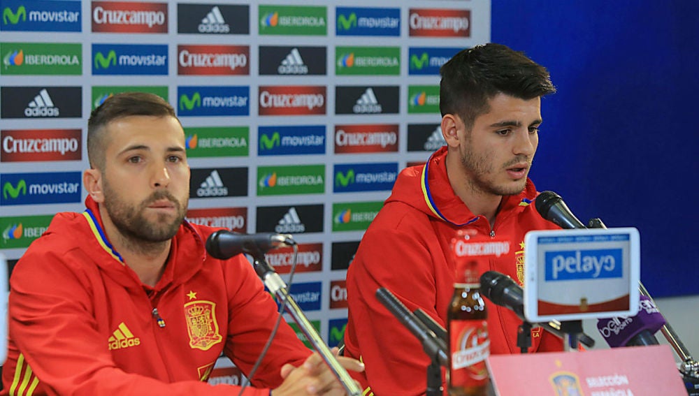 Jordi Alba, en rueda de prensa junto a Morata