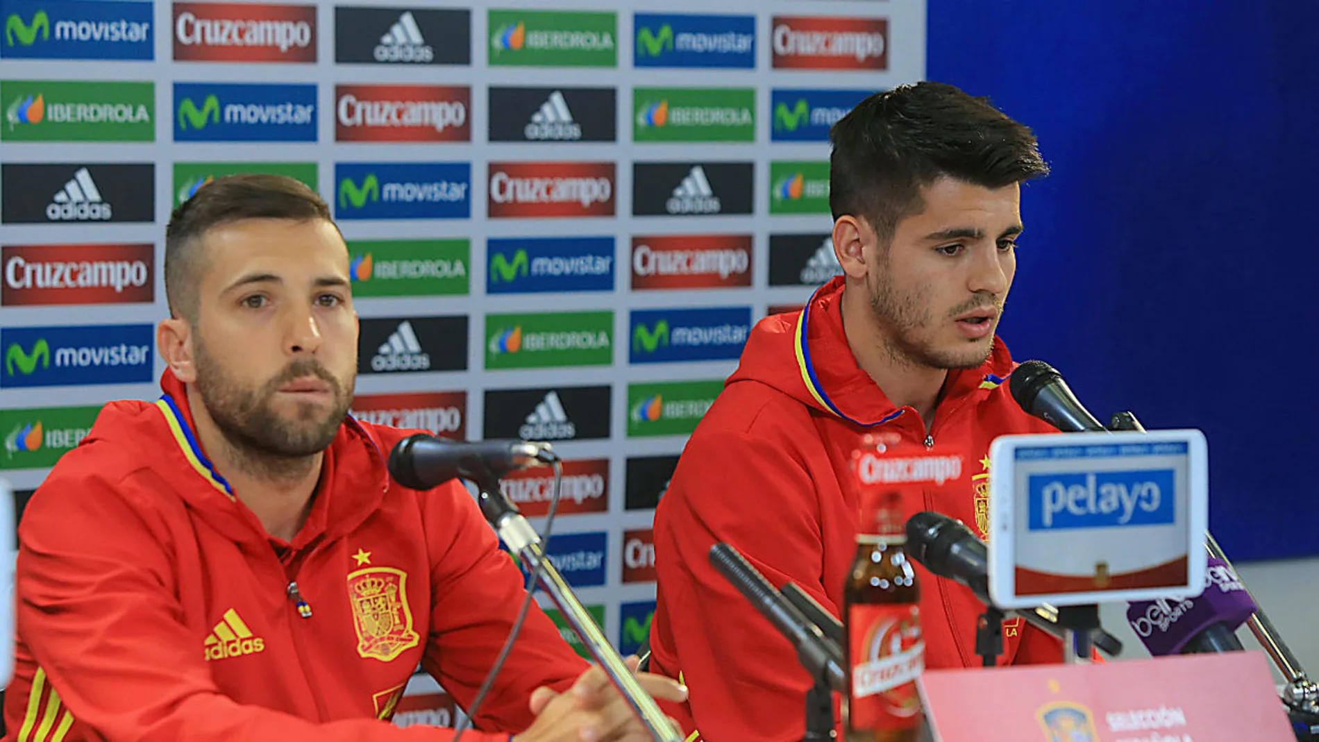 Jordi Alba, en rueda de prensa junto a Morata Jordi Alba, en rueda de prensa junto a Morata