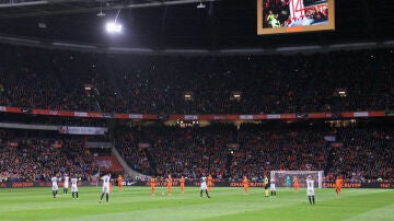 Homenaje a Johan Cruyff en el Holanda-Francia