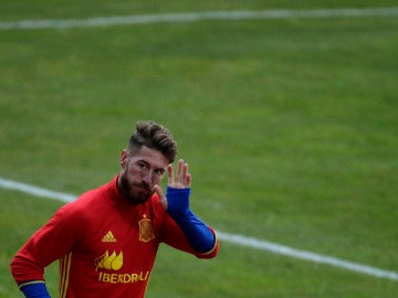 Sergio Ramos en un entrenamiento de la Selección