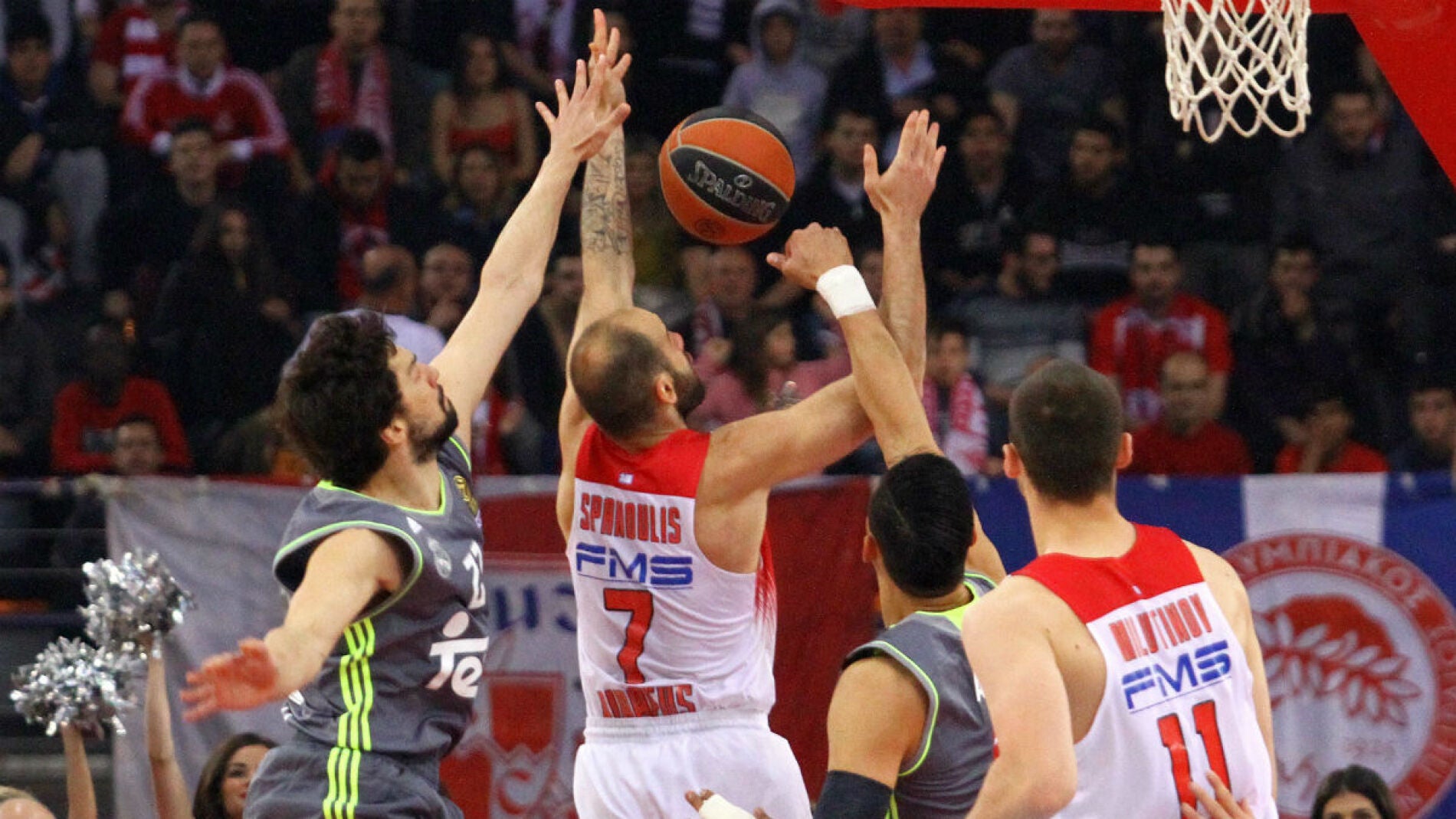 Vassilis Spanoulis, en acci&oacute;n ante el Real Madrid