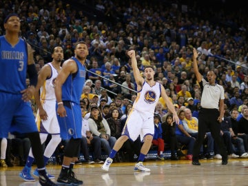 Thompson, ante los Mavericks