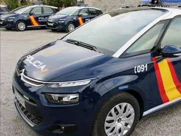 Un coche de la Policía Nacional Un coche de la Policía Nacional