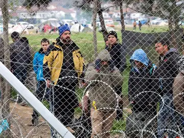 El campamento de Idomeni vivió horas de tensión a causa de un rumor sobre la inminente apertura de la frontera griega con Macedonia El campamento de Idomeni vivió horas de tensión a causa de un rumor sobre la inminente apertura de la frontera griega con Macedonia