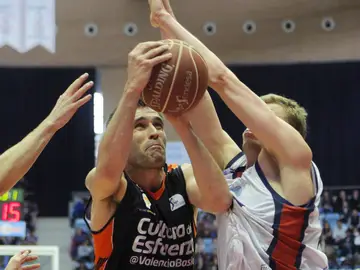San Emeterio, ante Waczynski San Emeterio, ante Waczynski