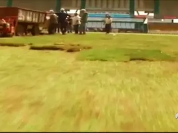 Frame 7.1476 de: El preocupante estado del campo donde tiene que jugar Messi antes del Clásico Frame 7.1476 de: El preocupante estado del campo donde tiene que jugar Messi antes del Clásico