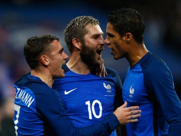 Los jugadores franceses celebran un gol
