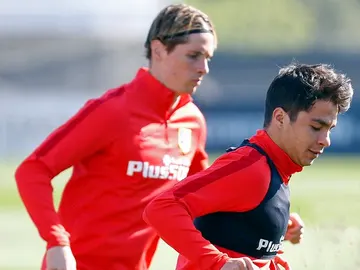 Óliver y Torres, durante el entrenamiento del Atlético de Madrid Óliver y Torres, durante el entrenamiento del Atlético de Madrid