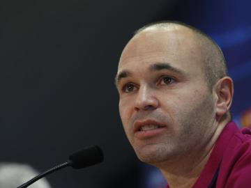 Iniesta en rueda de prensa