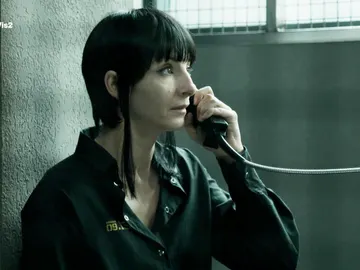 Zulema habla por teléfono con el Sirio Zulema habla por teléfono con el Sirio