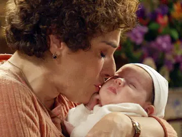 Benigna entrega al bebe moisés Benigna entrega al bebe moisés