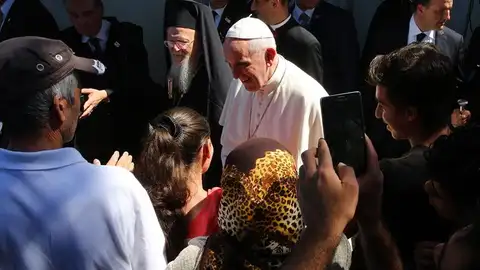 El Papa Francisco a su llegada al campamento de Moria El Papa Francisco a su llegada al campamento de Moria