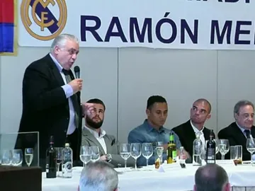 Lorenzo Sanz, durante una intervención Lorenzo Sanz, durante una intervención