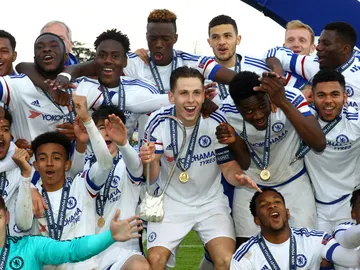 Los jugadores del Chelsea celebran su victoria en la Youth League Los jugadores del Chelsea celebran su victoria en la Youth League