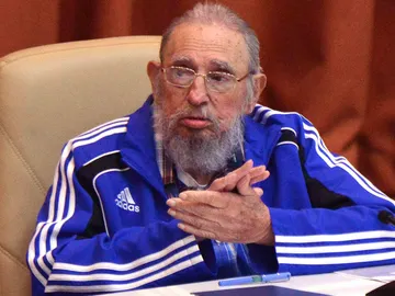Fidel Castro en la clausura del VII Congreso del Partido Comunista Cubano Fidel Castro en la clausura del VII Congreso del Partido Comunista Cubano