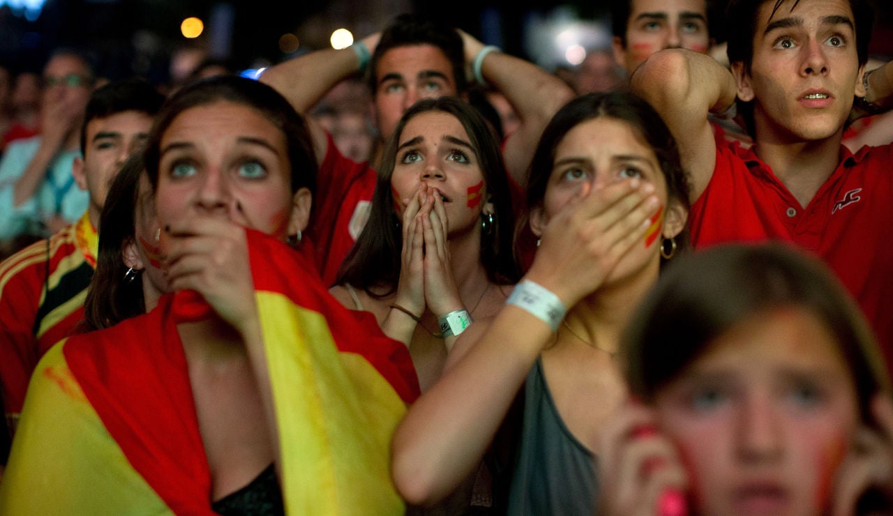 Aficionados españoles ven un partido de la Selección Aficionados españoles ven un partido de la Selección