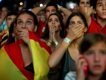 Aficionados españoles ven un partido de la Selección Aficionados españoles ven un partido de la Selección