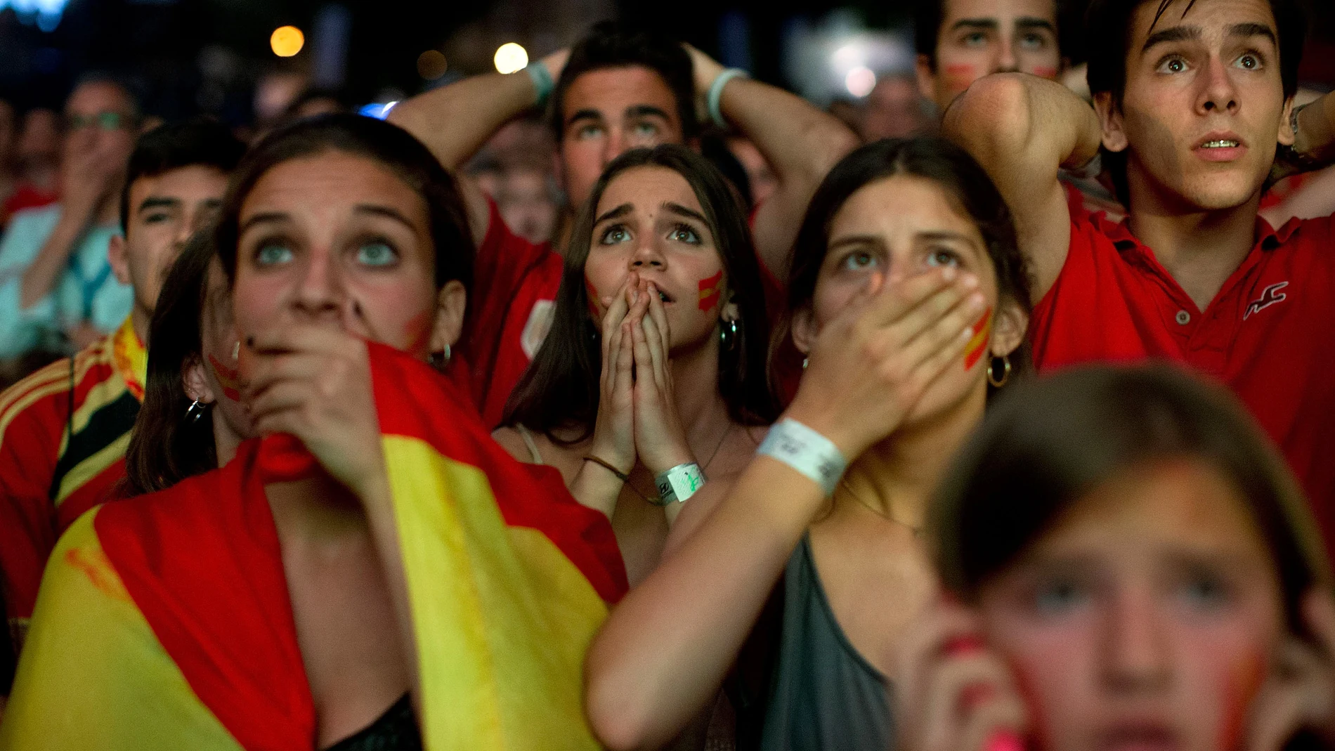 Aficionados españoles ven un partido de la Selección Aficionados españoles ven un partido de la Selección
