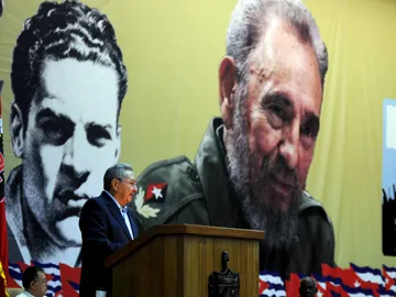 Raúl Castro pronuncia un discurso Raúl Castro pronuncia un discurso